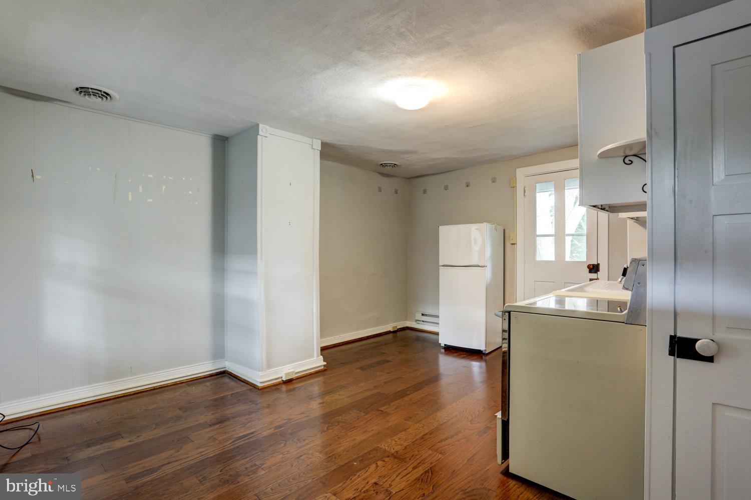 201 East Main Street Lititz, PA 17543 - Photo 49 of 78 Kitchen/Dining Area in Rental Unit