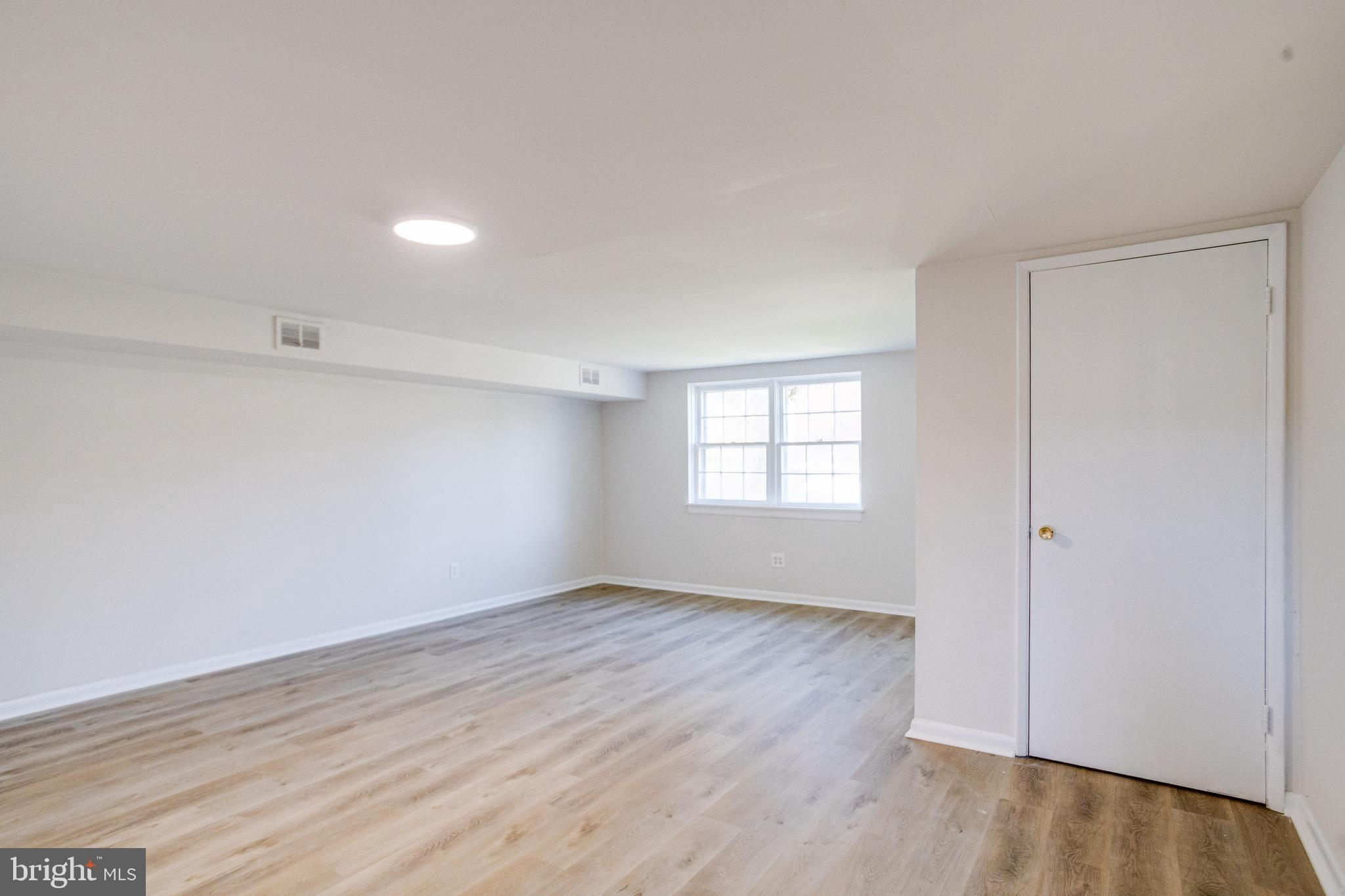 5611 Chelwynd Road Halethorpe, MD 21227 - Photo 13 of 35