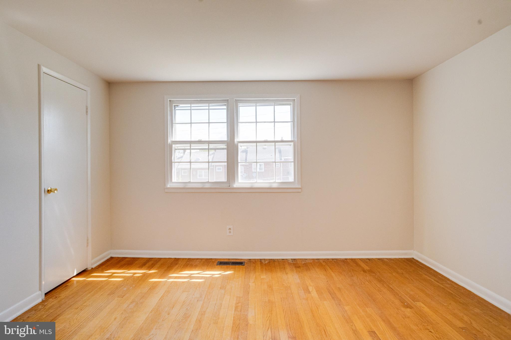 5611 Chelwynd Road Halethorpe, MD 21227 - Photo 20 of 35