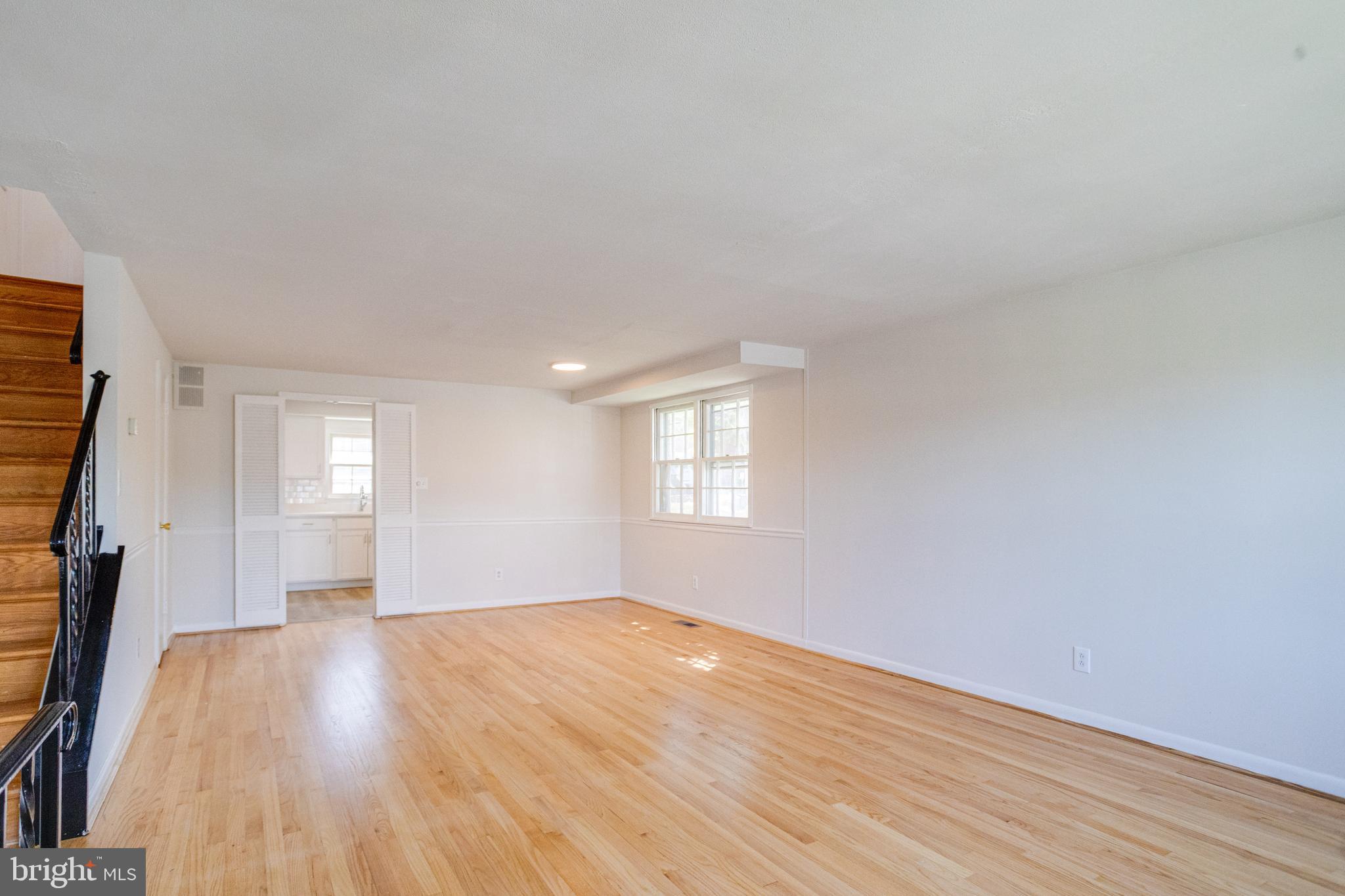 5611 Chelwynd Road Halethorpe, MD 21227 - Photo 2 of 35