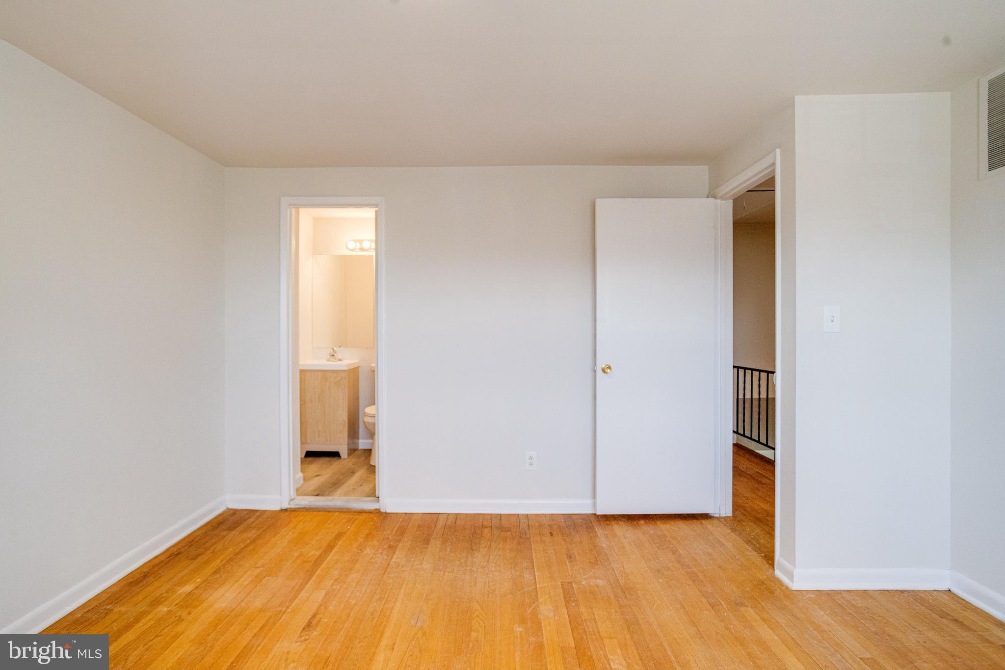 5611 Chelwynd Road Halethorpe, MD 21227 - Photo 23 of 35