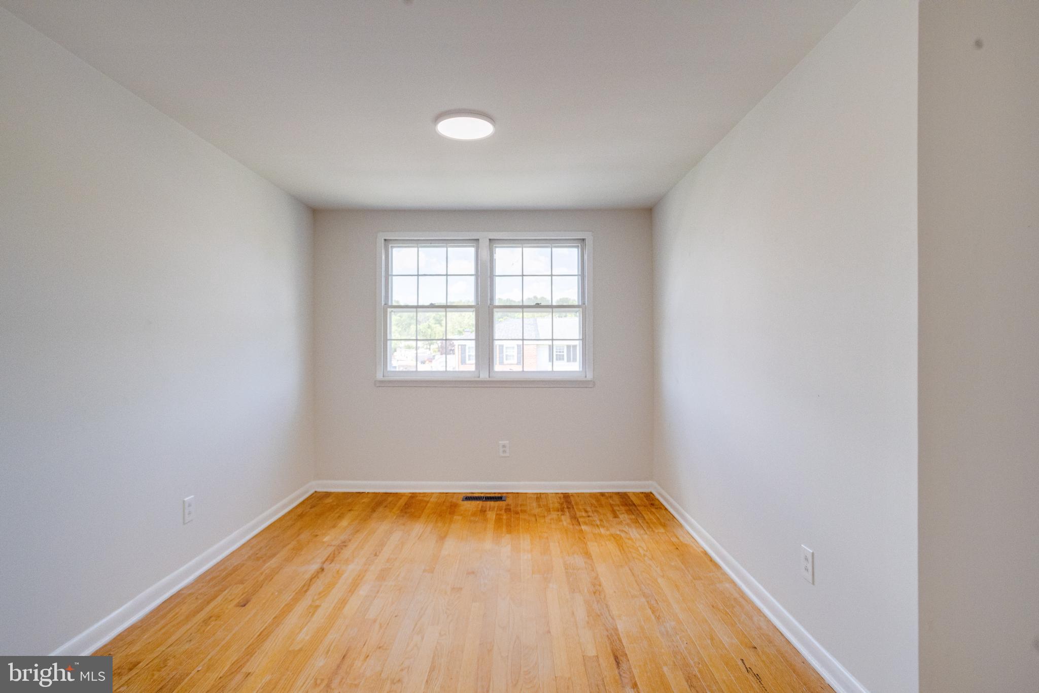 5611 Chelwynd Road Halethorpe, MD 21227 - Photo 29 of 35
