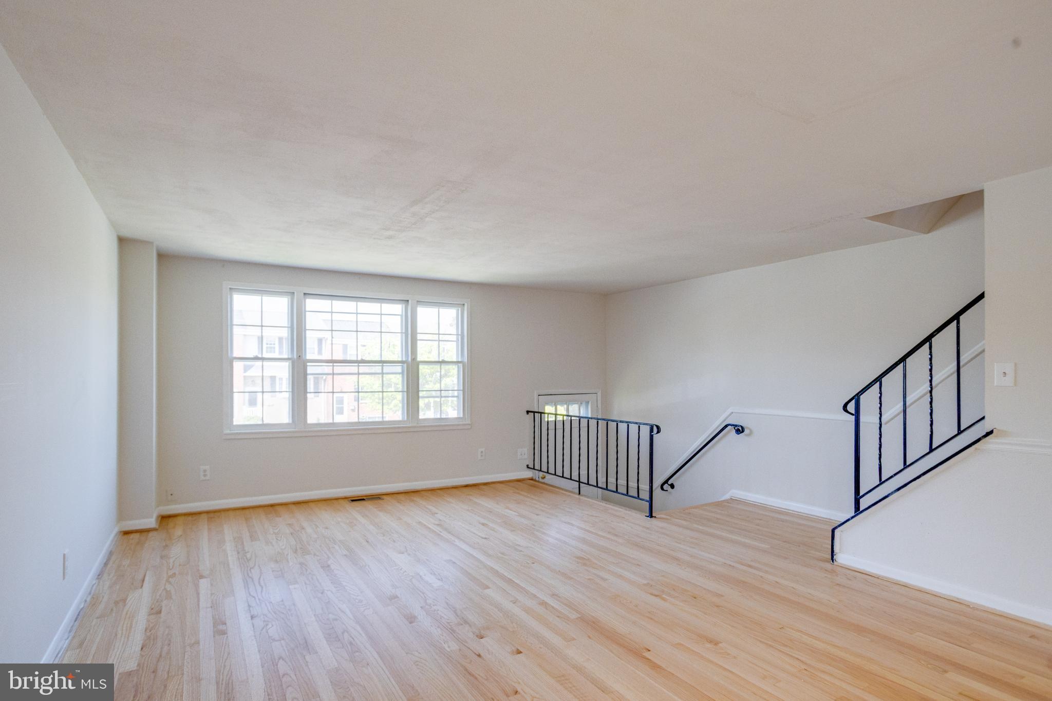 5611 Chelwynd Road Halethorpe, MD 21227 - Photo 5 of 35