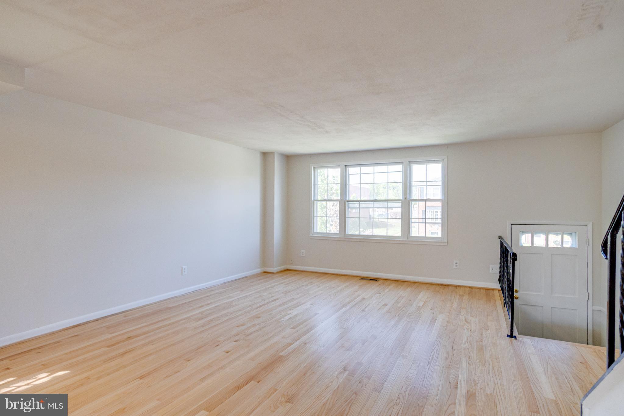 5611 Chelwynd Road Halethorpe, MD 21227 - Photo 7 of 35