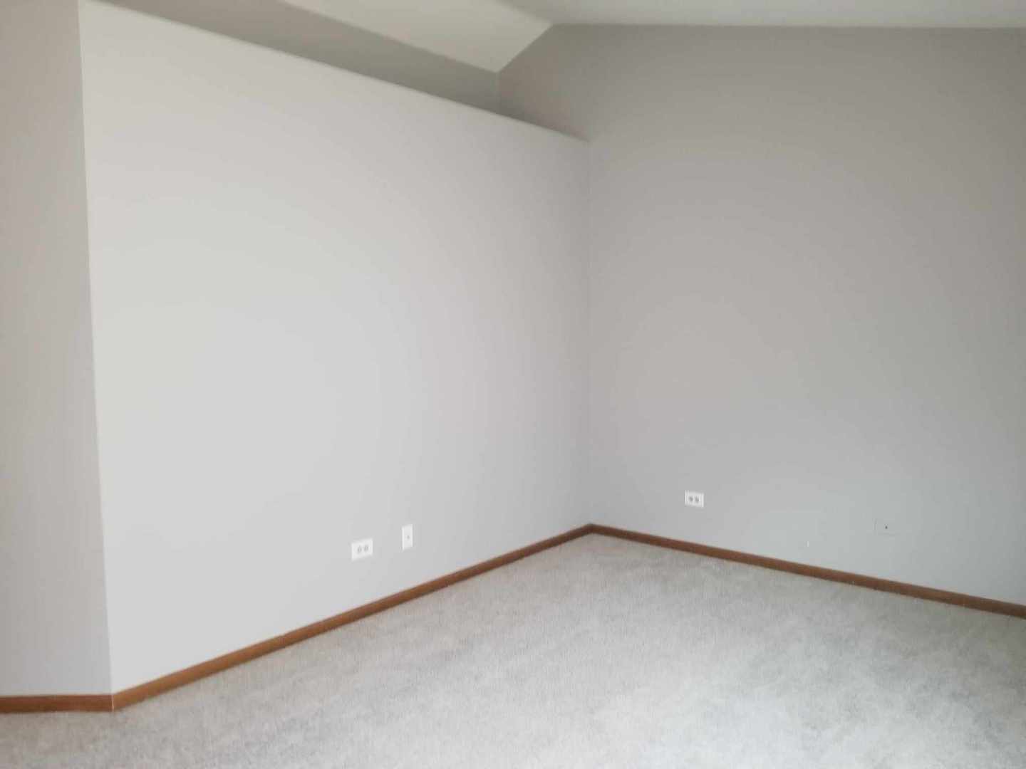 7 North Oltendorf Road Streamwood, IL 60107 - Photo 18 of 31 a view of an empty room