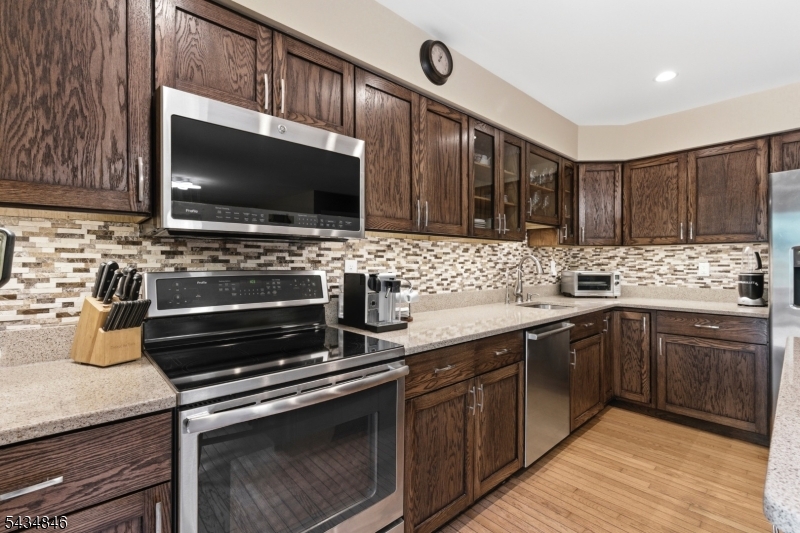 114 Wagon Wheel Road Sparta, NJ 07871 - Photo 12 of 50