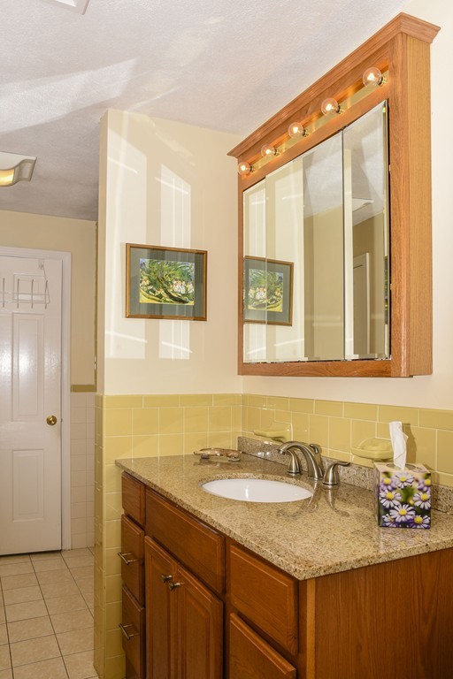 2 Alma Road Walpole, MA 02081 - Photo 12 of 27 Gallery Image 12
