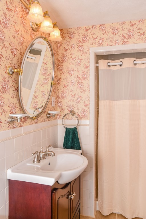2 Alma Road Walpole, MA 02081 - Photo 17 of 27 Gallery Image 17