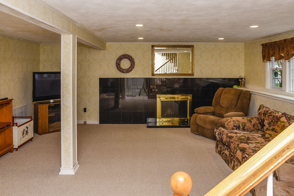 2 Alma Road Walpole, MA 02081 - Photo 18 of 27 Gallery Image 18