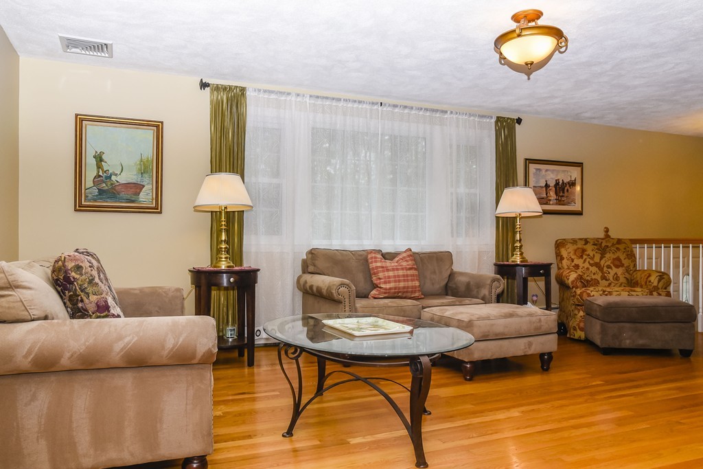 2 Alma Road Walpole, MA 02081 - Photo 4 of 27 Gallery Image 4
