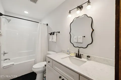 $835,000 | 330 Rainbow Circle, Townsend, TN 37882