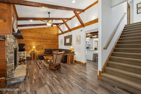 $835,000 | 330 Rainbow Circle, Townsend, TN 37882