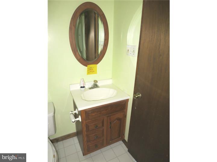 526 4th Avenue Lindenwold, NJ 08021 - Photo 11 of 17 Bathroom