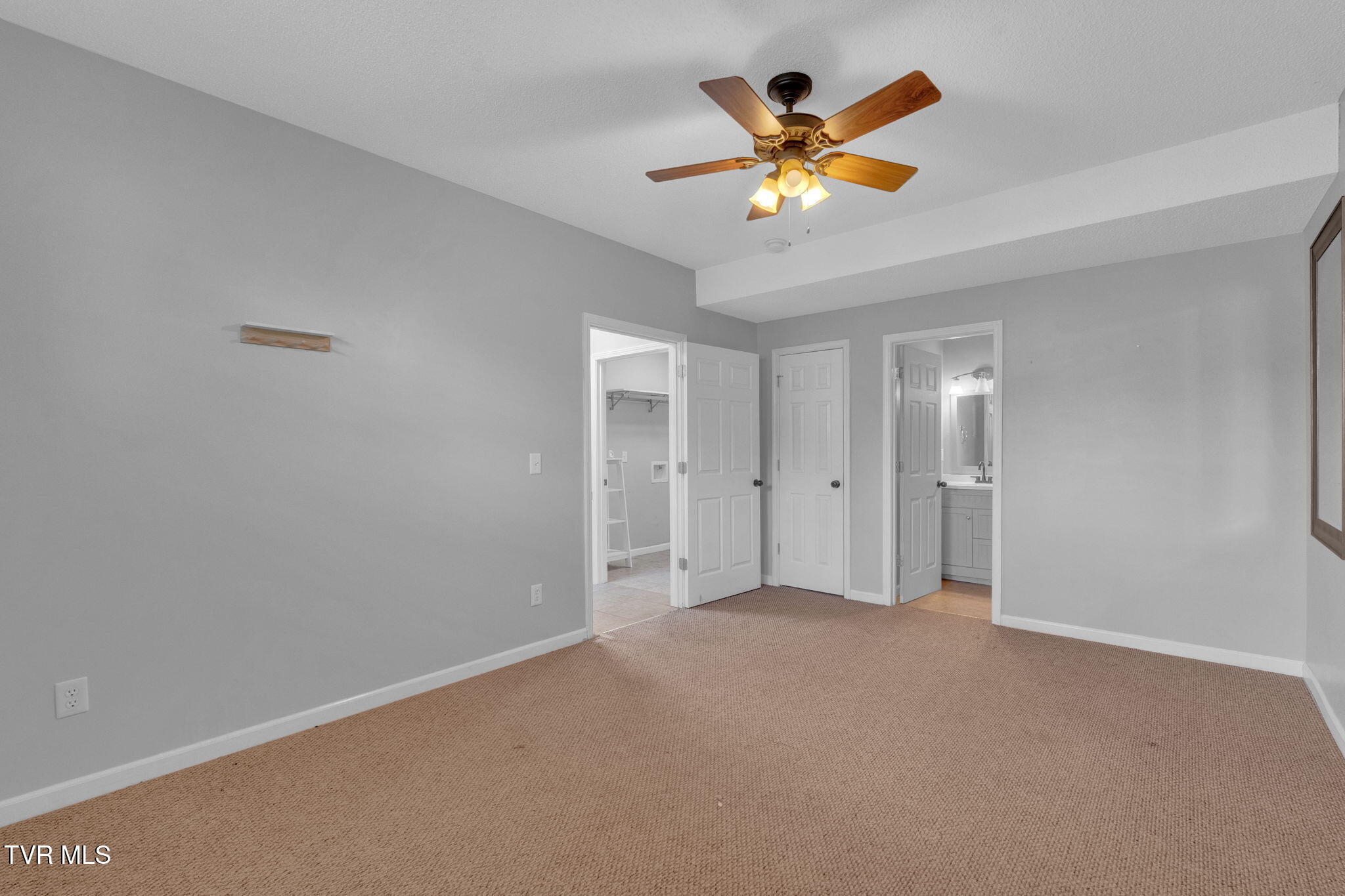46 Taylor Ridge Court Johnson City, TN 37601 - Photo 15 of 19 large-0197a8c2-38ee-720c-9e5e-bdfd9914c2