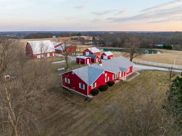 $595,000 | 32828 Zz Highway, Marceline, MO 64658