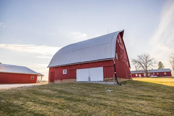 $595,000 | 32828 Zz Highway, Marceline, MO 64658