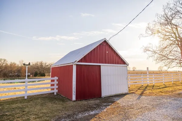 $595,000 | 32828 Zz Highway, Marceline, MO 64658