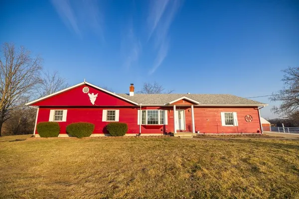 $595,000 | 32828 Zz Highway, Marceline, MO 64658