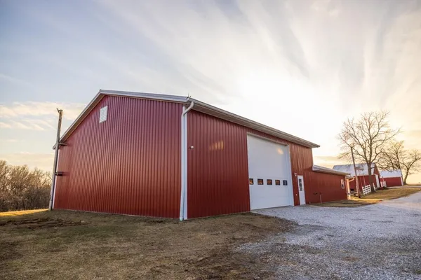 $595,000 | 32828 Zz Highway, Marceline, MO 64658