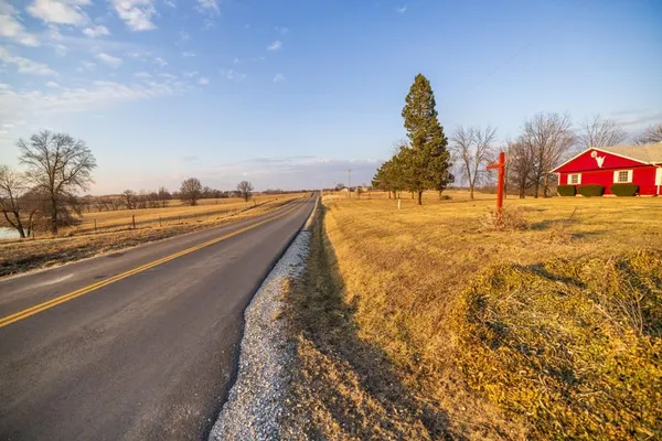 $595,000 | 32828 Zz Highway, Marceline, MO 64658