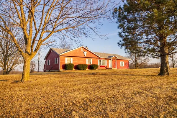 $595,000 | 32828 Zz Highway, Marceline, MO 64658