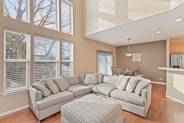 310 Ridge Road North Aurora, IL 60542 - Photo 4 of 20