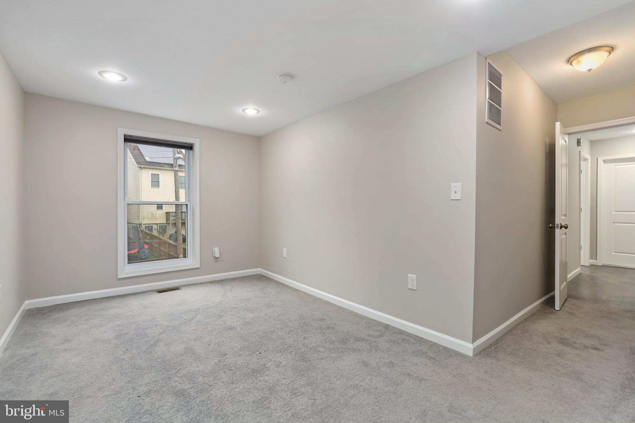 1015 48th Street Northeast Washington, DC 20019 - Photo 15 of 34