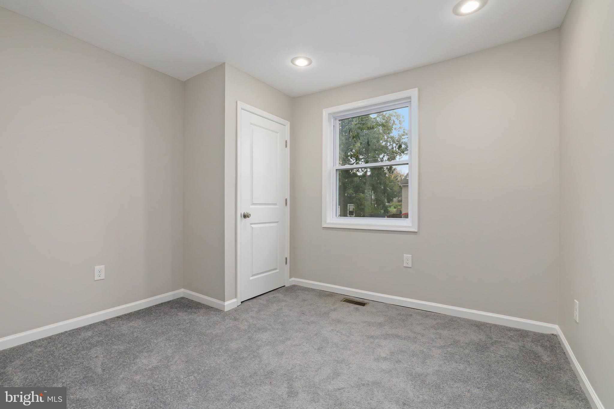 1015 48th Street Northeast Washington, DC 20019 - Photo 18 of 34