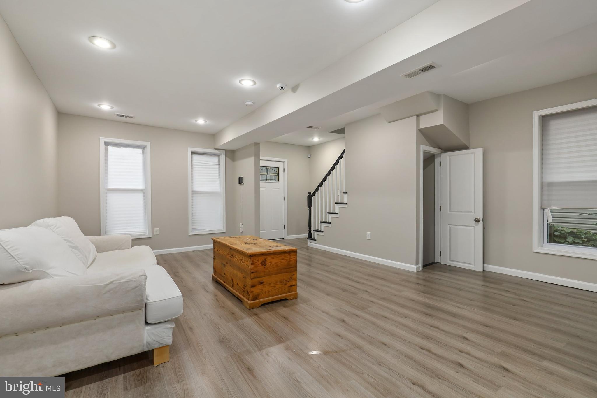 1015 48th Street Northeast Washington, DC 20019 - Photo 3 of 34