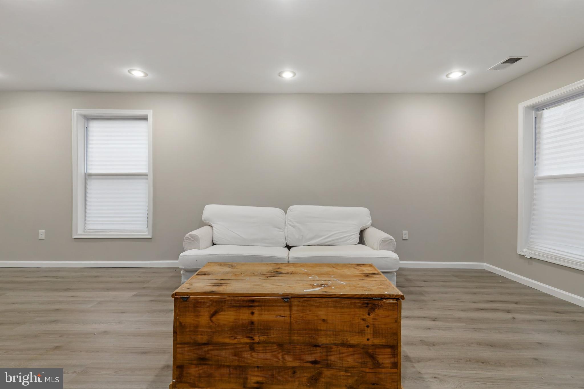 1015 48th Street Northeast Washington, DC 20019 - Photo 4 of 34