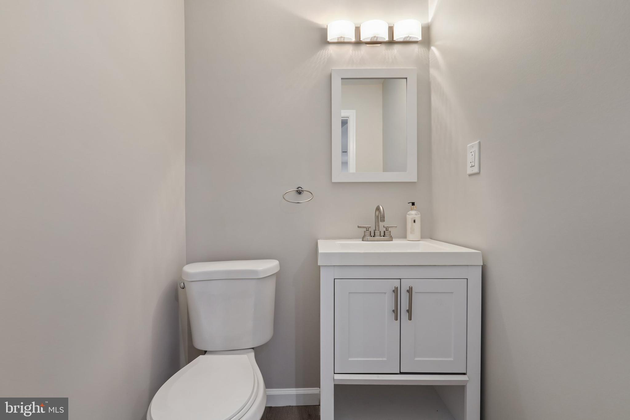 1015 48th Street Northeast Washington, DC 20019 - Photo 7 of 34