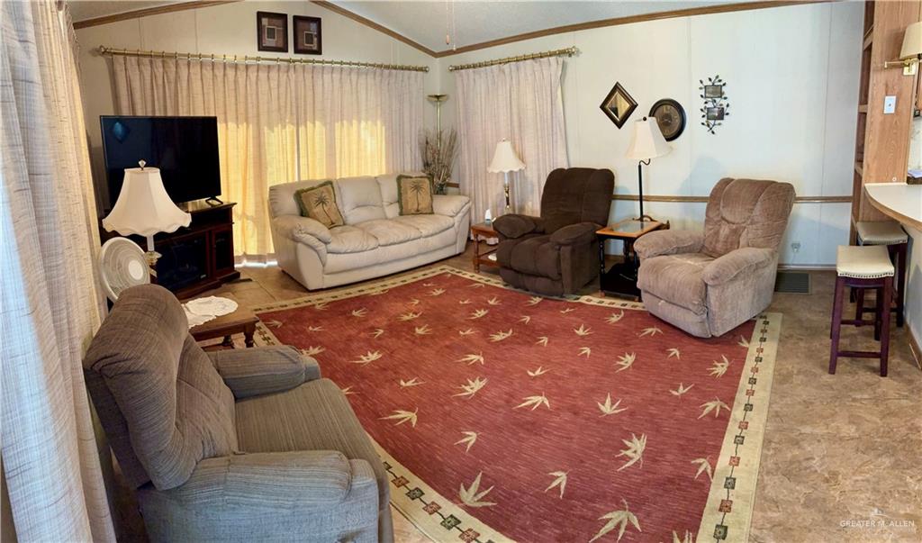 206 Hub Drive Mission, TX 78574 - Photo 4 of 20