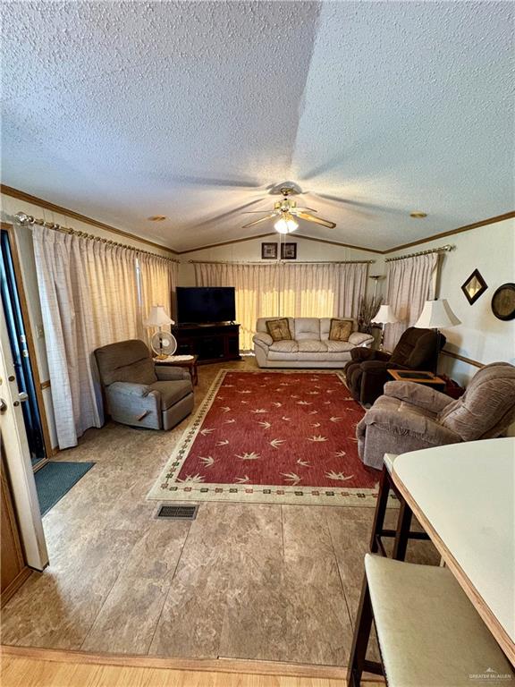 206 Hub Drive Mission, TX 78574 - Photo 5 of 20