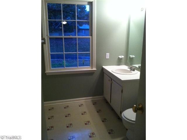 2861 Millwheel Road Pfafftown, NC 27040 - Photo 16 of 16 Master Bath/Spa.