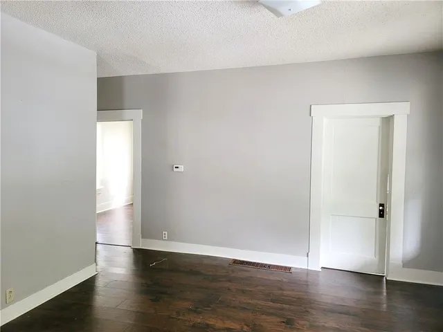 $54,900 | 17 4th St Circle, Pittsburg, KS 66762