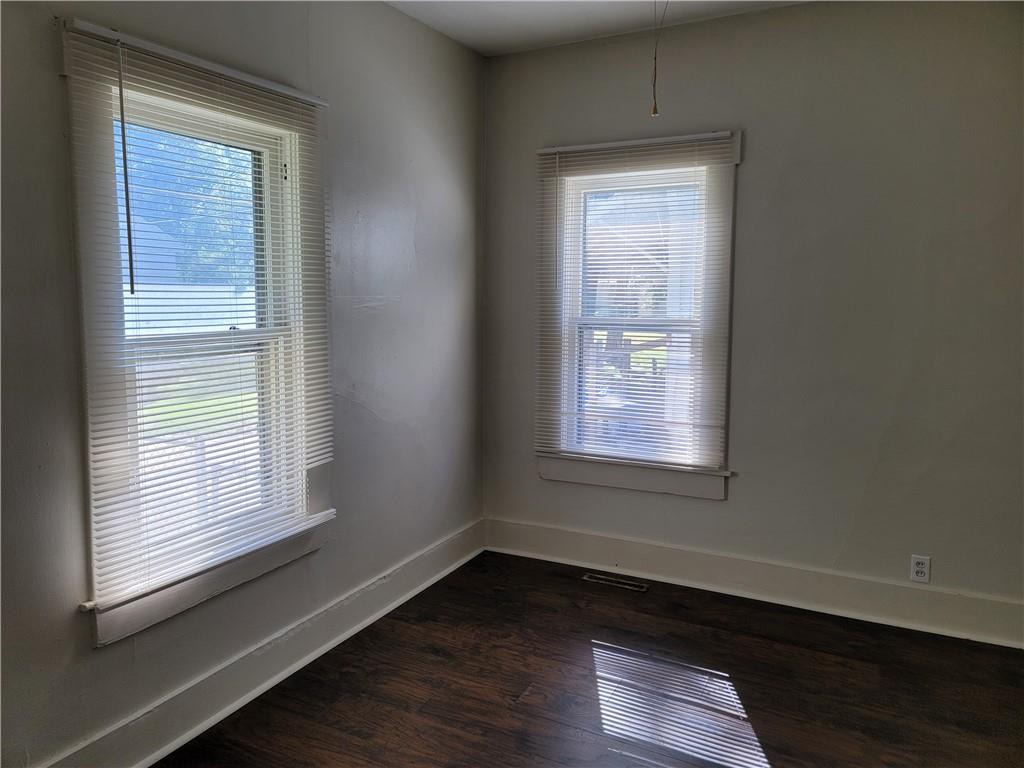 17 4th St Circle Pittsburg, KS 66762 - Photo 3 of 10