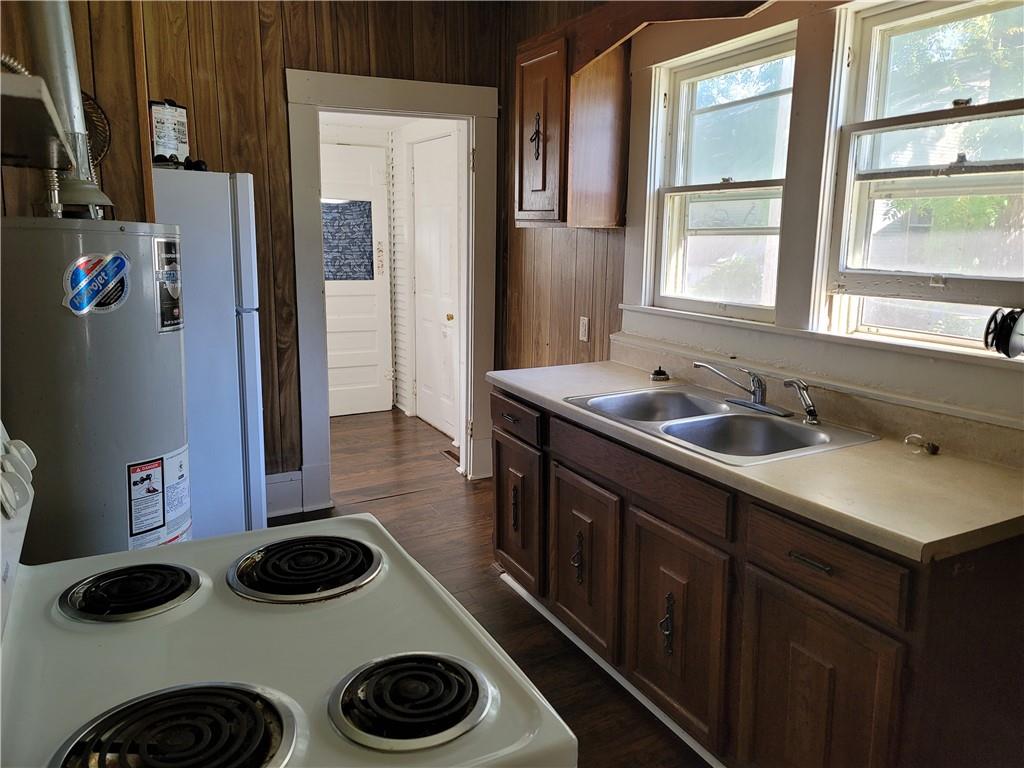 17 4th St Circle Pittsburg, KS 66762 - Photo 9 of 10