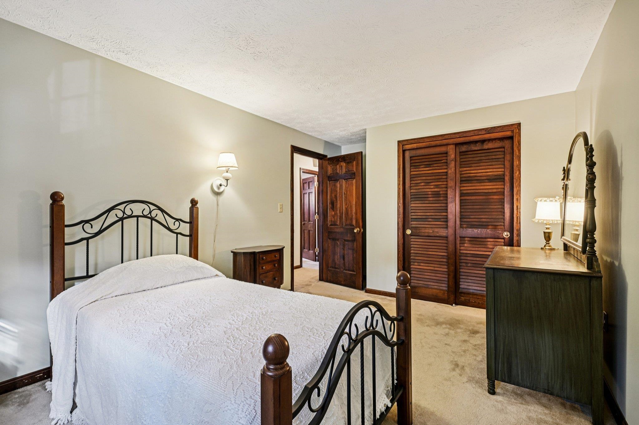 19 Sirod Road Windham, NH 03087 - Photo 14 of 58