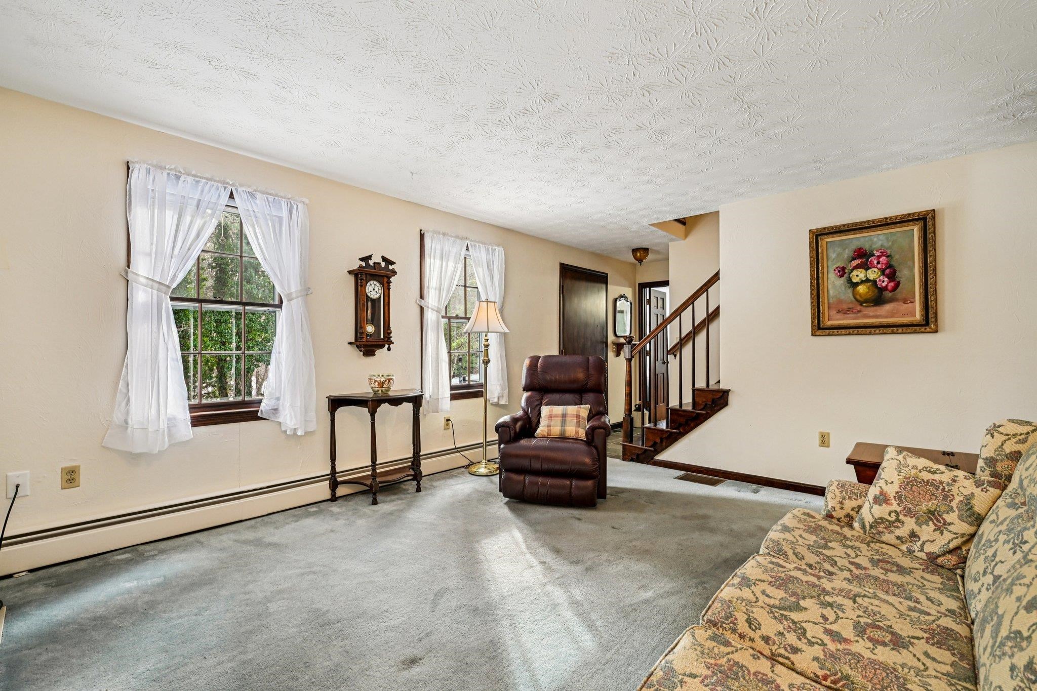 19 Sirod Road Windham, NH 03087 - Photo 7 of 58