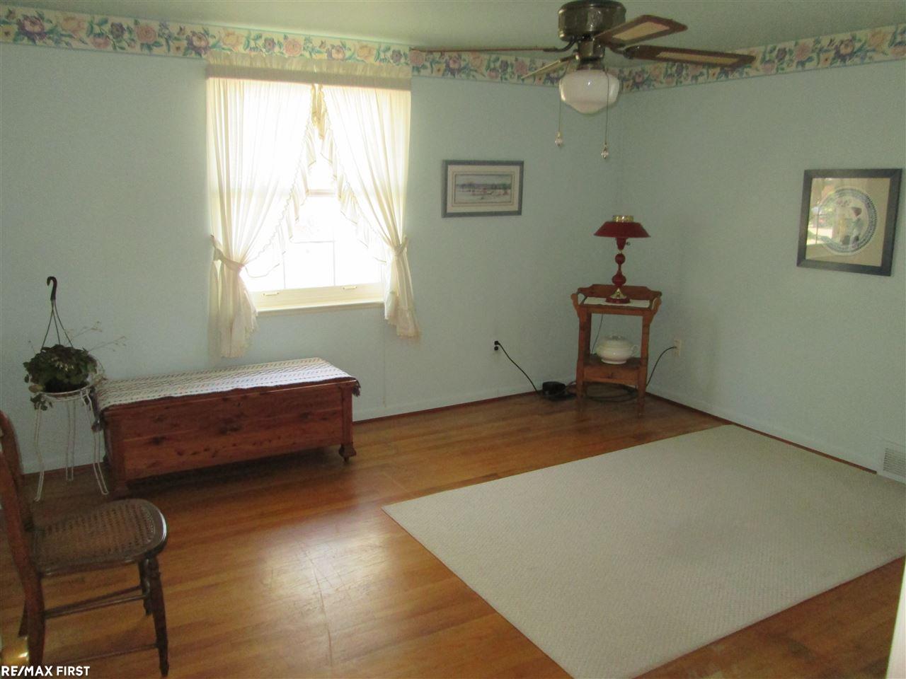32378 Woody Road Fraser, MI 48026 - Photo 10 of 17 31356859-9.JPG