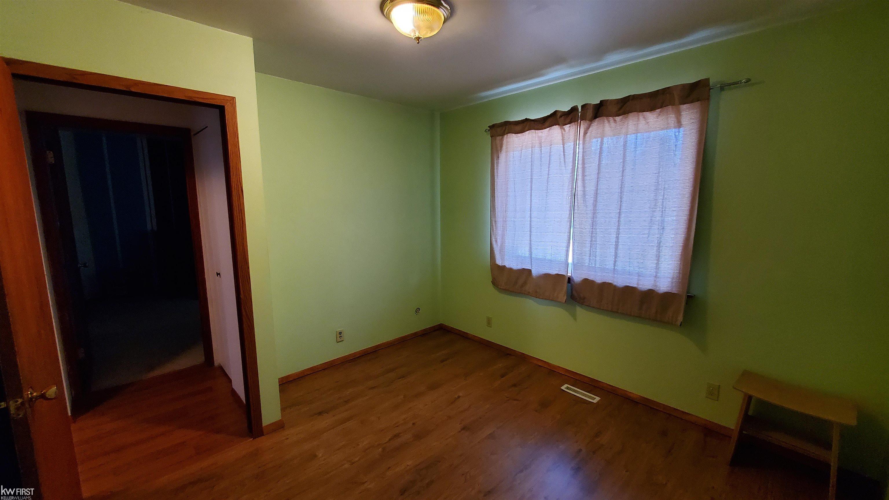 4284 Atlas Road Davison, MI 48423 - Photo 13 of 41 50114168-12.JPG