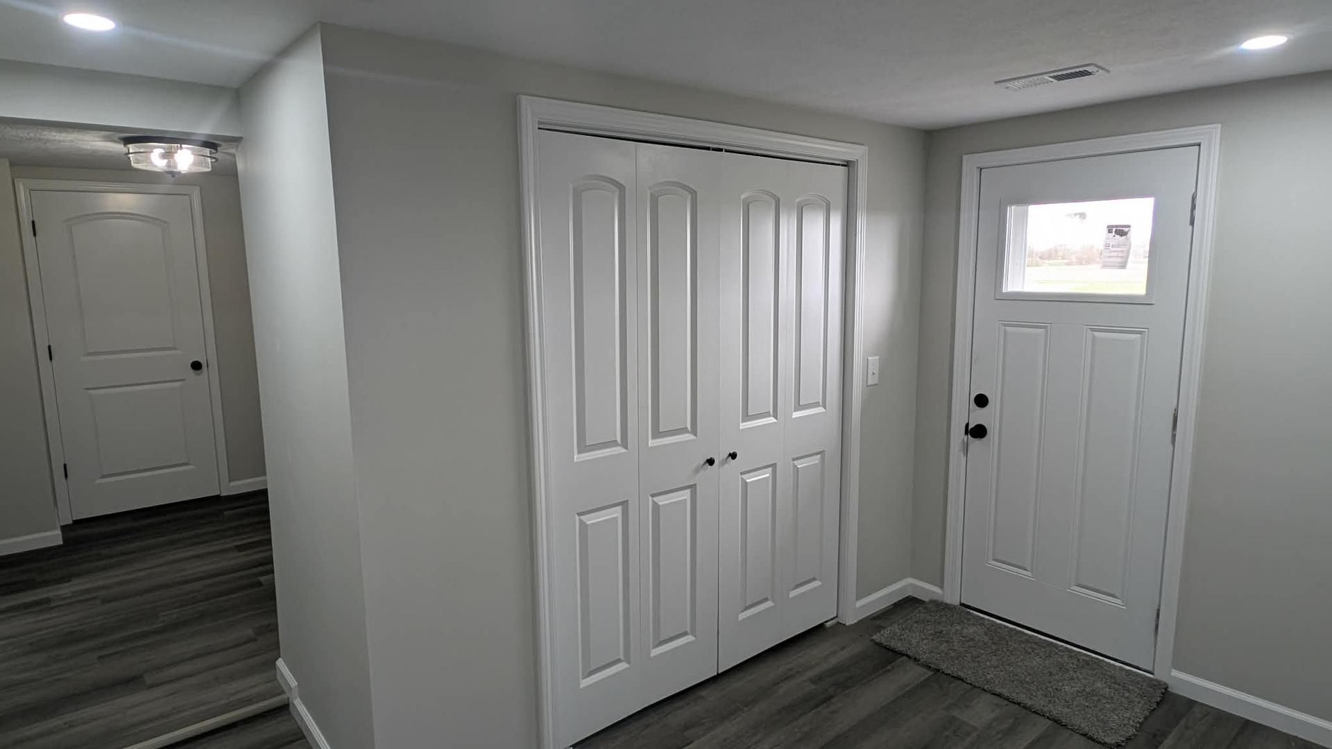 720 East Marion Street Clinton, IL 61727 - Photo 17 of 22 a view of empty room