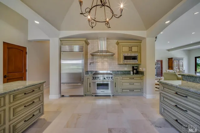 $6,800,000 | 4447 St Helena Highway, Calistoga, CA 94515