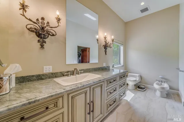 $6,800,000 | 4447 St Helena Highway, Calistoga, CA 94515