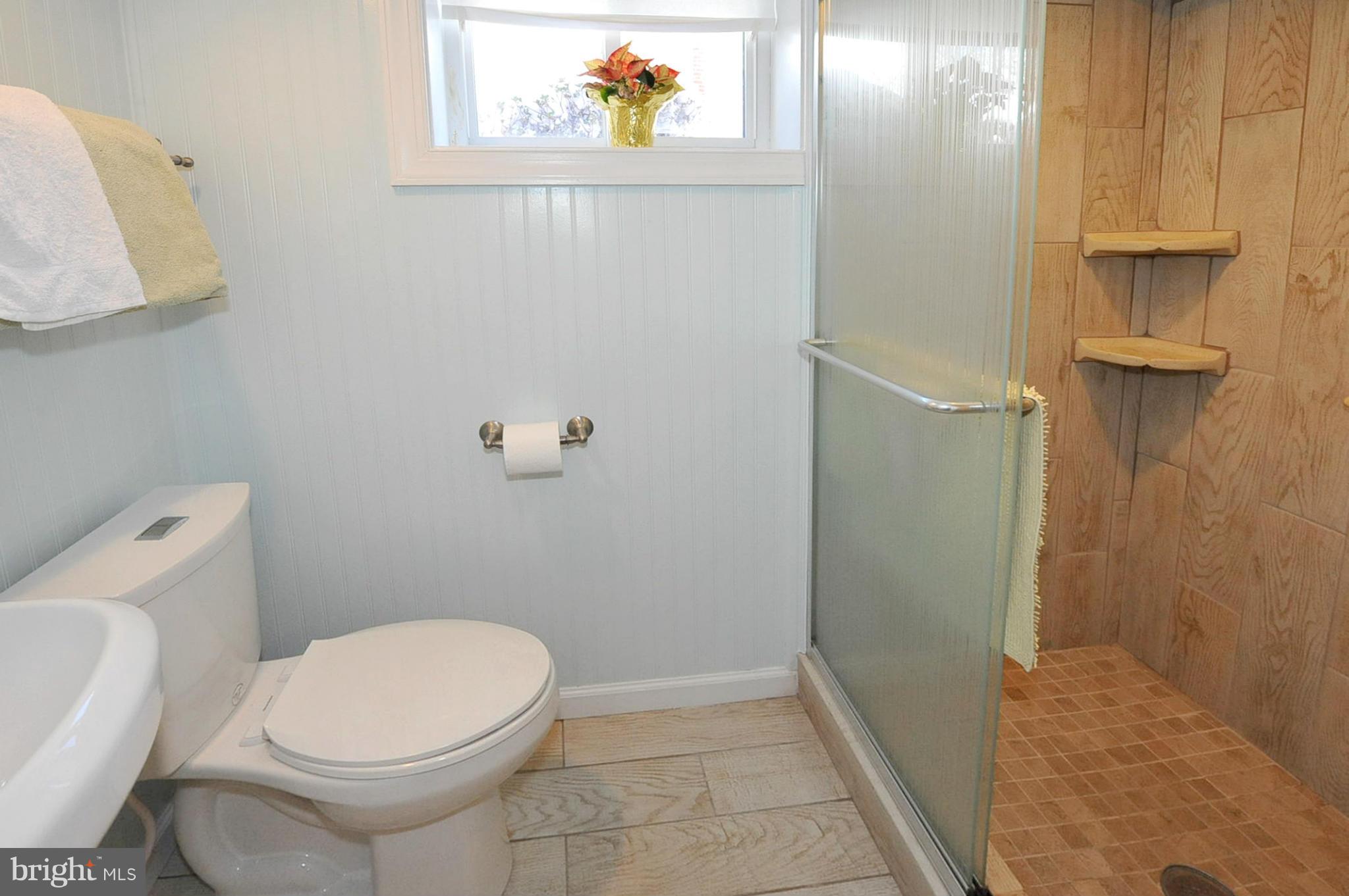 8510 Grubb Road Chevy Chase, MD 20815 - Photo 18 of 23 Bath