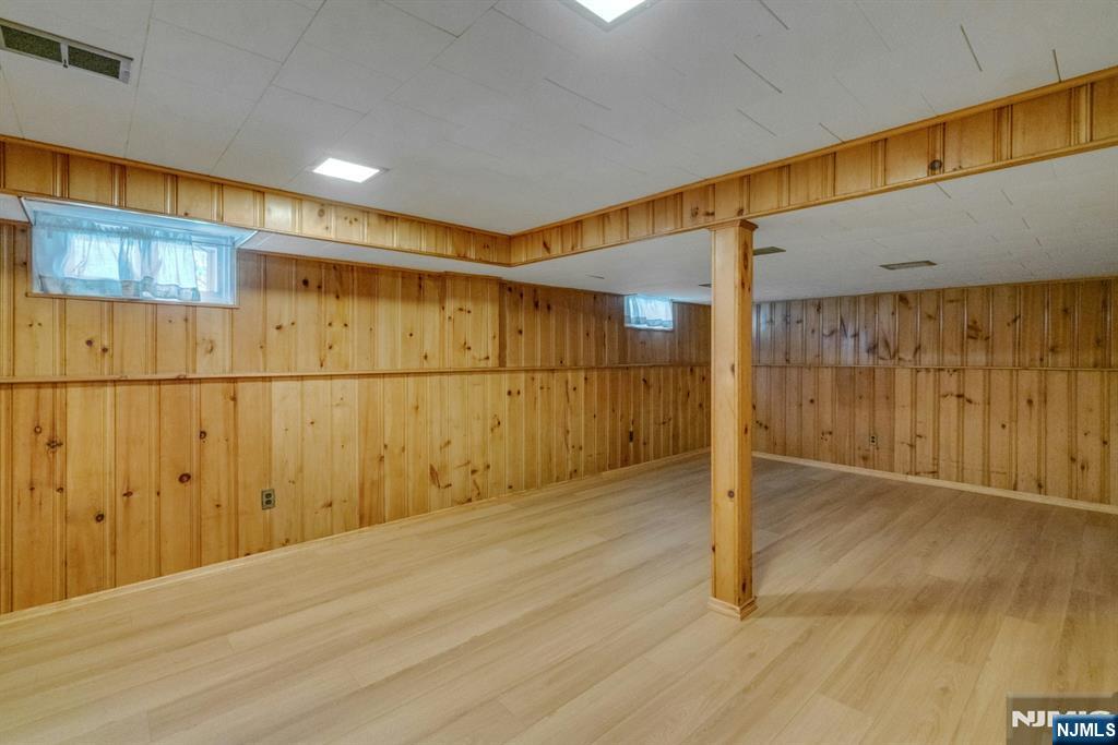90 Arnot Place Paramus, NJ 07652 - Photo 19 of 32 a view of wooden floor