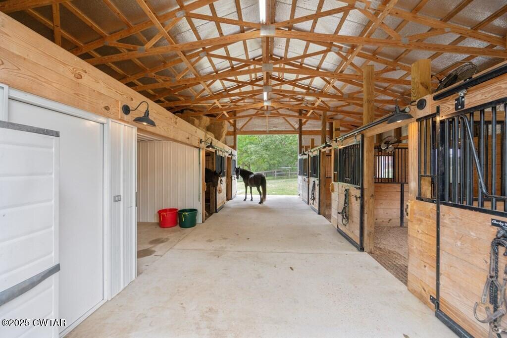 255 Hartley Road Camden, TN 38320 - Photo 61 of 79 a view of entryway
