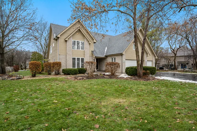 $620,000 | 1627 Sauk Drive, Batavia, IL 60510