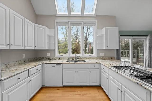 $620,000 | 1627 Sauk Drive, Batavia, IL 60510