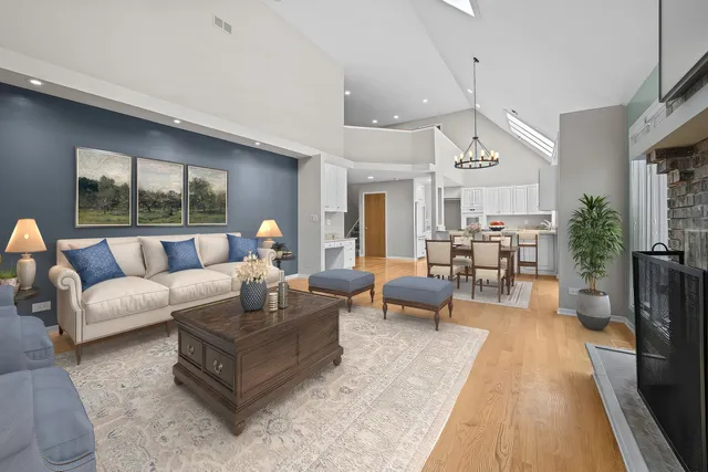 $620,000 | 1627 Sauk Drive, Batavia, IL 60510